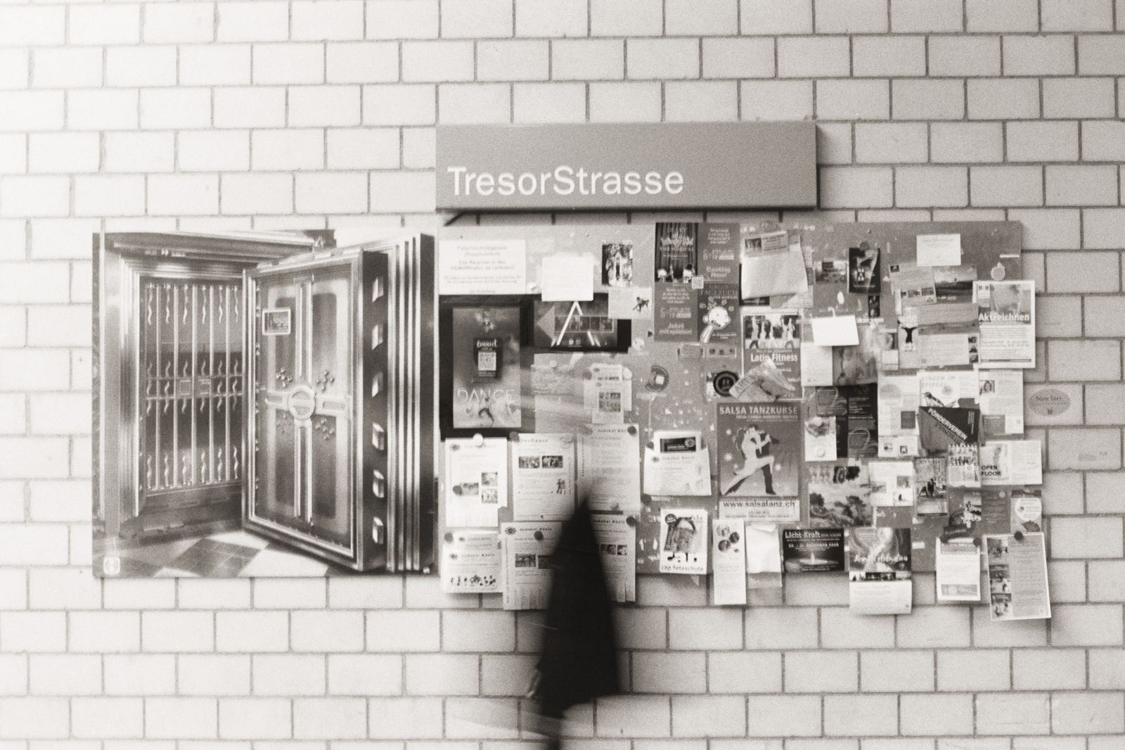 Analoges Schwarz-Weiss-Foto auf Ilford HP5 – Aufnahme 1